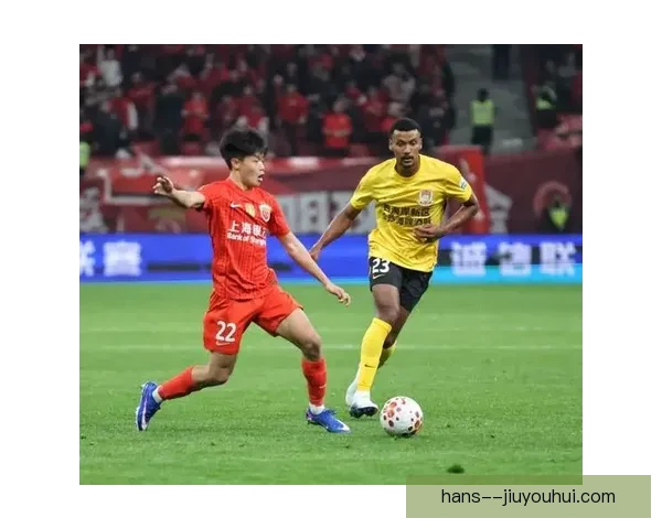 2026赛季中超联赛：上海海港强势夺冠，傲视群雄领跑新篇章
